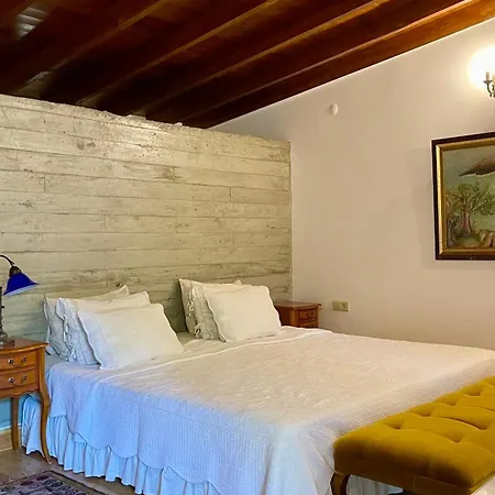 Kamarca House Hotel