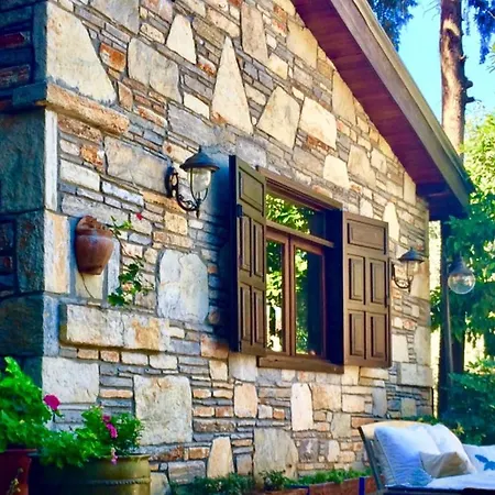 Kamarca House *