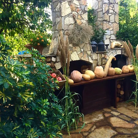 Hotel Kamarca House