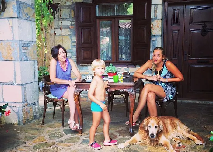 Kamarca House Hotel *